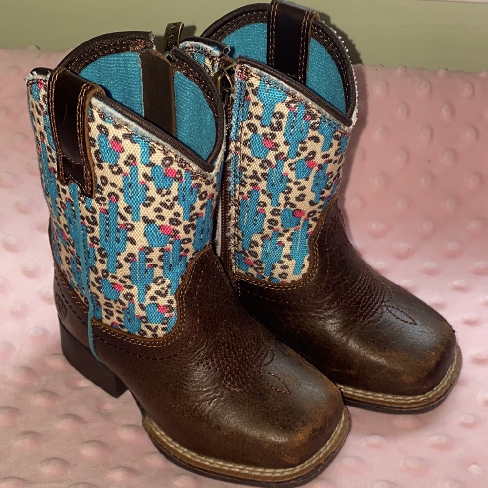 Ariat Toddler boots Size 5